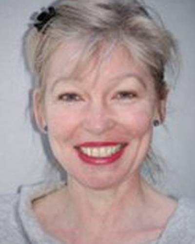 Вероника Куиллиган фото