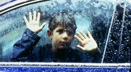 Кадр из фильма "Тьма" - 1