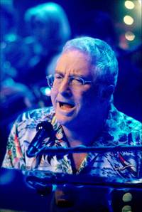 Кадр Элли МакБил