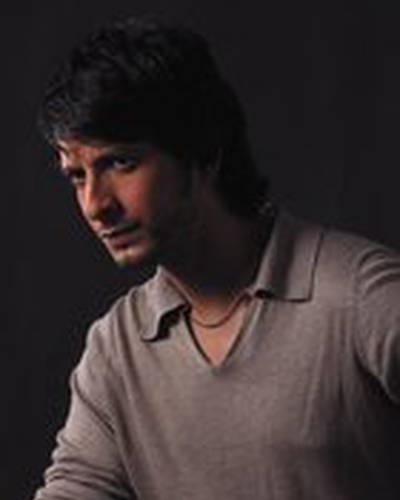 Шарман Джоши фото