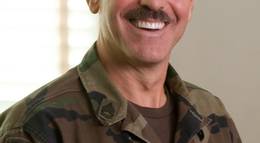 Кадр из фильма "Боевой гипноз против коз" - 1