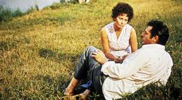 Кадр из фильма "Подсолнухи" - 1