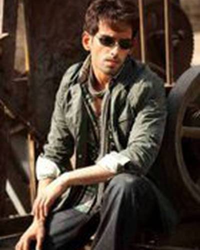 Лув Синха фото