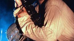 Кадр из фильма "Стрелок" - 2