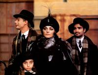 Кадр И корабль плывет