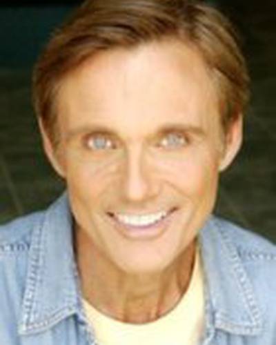 Дэниэл Бушнелл фото