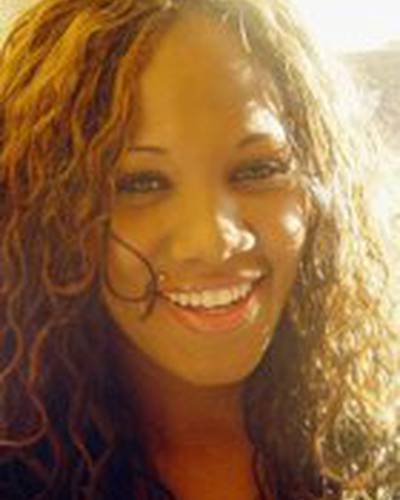 Дониель Джонс Денис фото