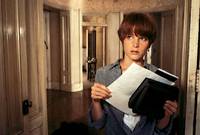 Кадр Одинокая белая женщина