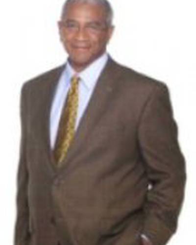 Дж. Эмерсон МакГоун фото