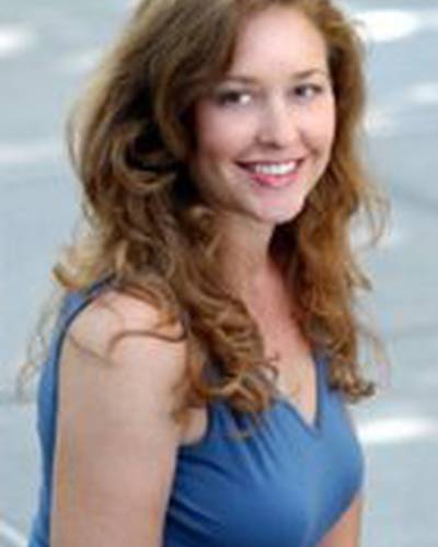 Джулия Каротерс Хьюз фото