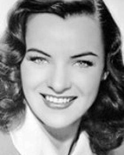 Элла Рейнес фото