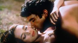 Кадр из фильма "Дом духов" - 2