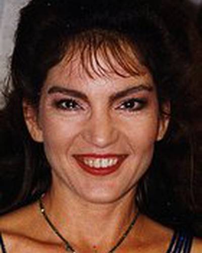 Бринк Стивенс фото