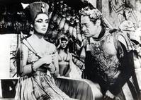 Кадр Клеопатра