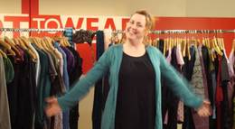 Кадр из фильма "Что не следует носить" - 1