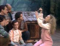 Кадр Алиса во дворце