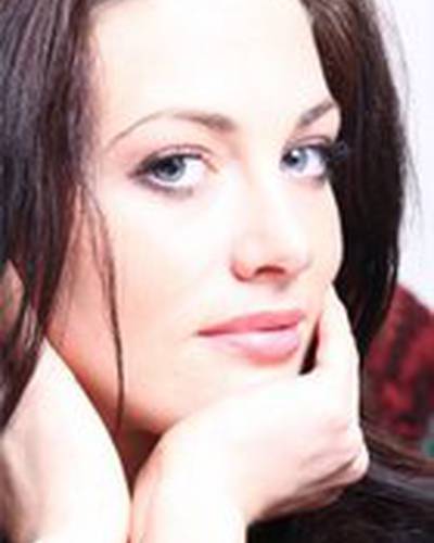 Лаура Суррич фото