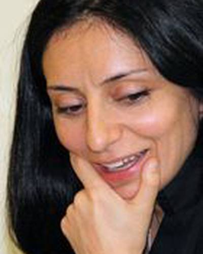 Ясемин Самдерели фото