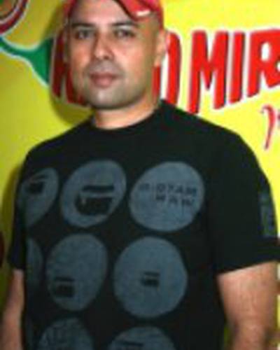 Атул Агнихотри фото