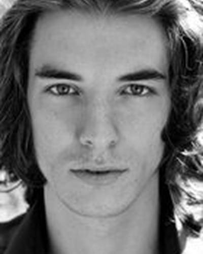 Оливер Хоар фото