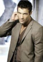 Луис Р. Гузман фото