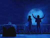 Кадр Ом Шанти Ом