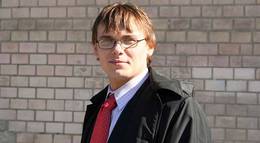 Кадр из фильма "Первое правило королевы (мини-сериал)" - 2