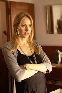 Кадр Мать и дитя