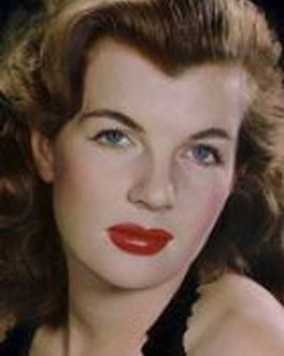 Коринн Кальве фото