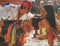 Кадр Ом Шанти Ом