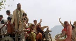 Кадр из фильма "Umrika" - 1