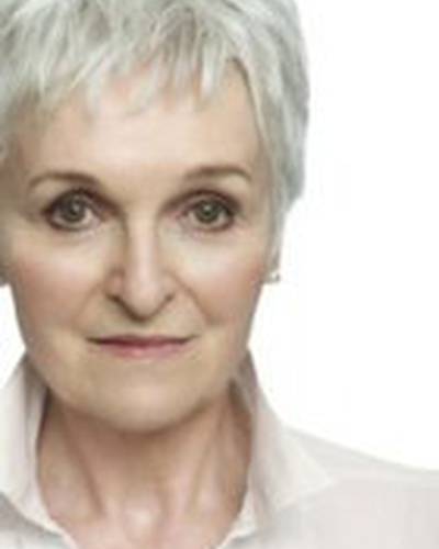 Элизабет Холлэнд фото