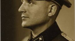 Кадр из фильма "Враг моего врага" - 1