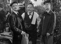 Кадр Золотая каска