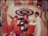 Кадр Амар,  Акбар, Антони