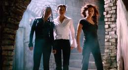 Кадр из фильма "Очень страшное кино 2" - 2