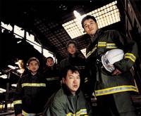 Кадр Спасите нас