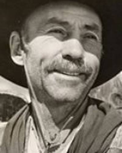 Хэнк Уорден фото