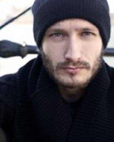 Акос Армонт фото