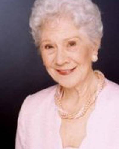 Энн Беллами фото