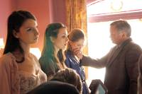 Кадр Живой товар