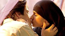 Кадр из фильма "Клон" - 2