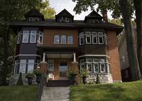 Кадр Дочки – матери