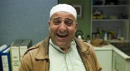 Кадр из фильма "Неверный" - 2