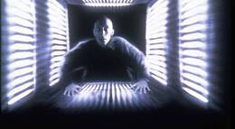 Кадр из фильма "Куб" - 1