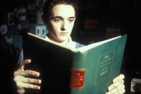 Кадр Настольная книга молодого отравителя