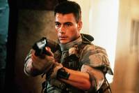 Кадр Универсальный солдат