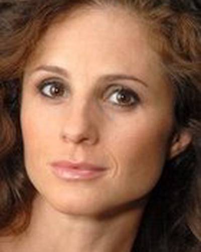 Даниэла Камарго фото