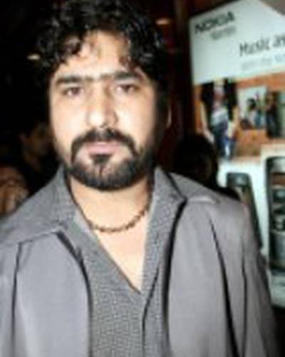 Яшпал Шарма фото