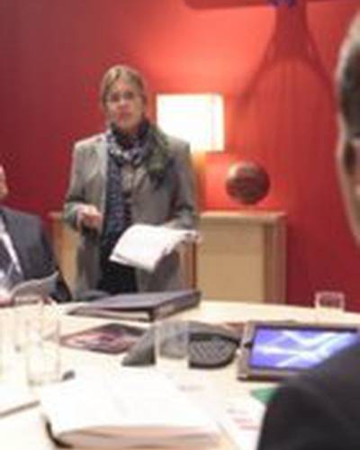 Kelly Cantley фото